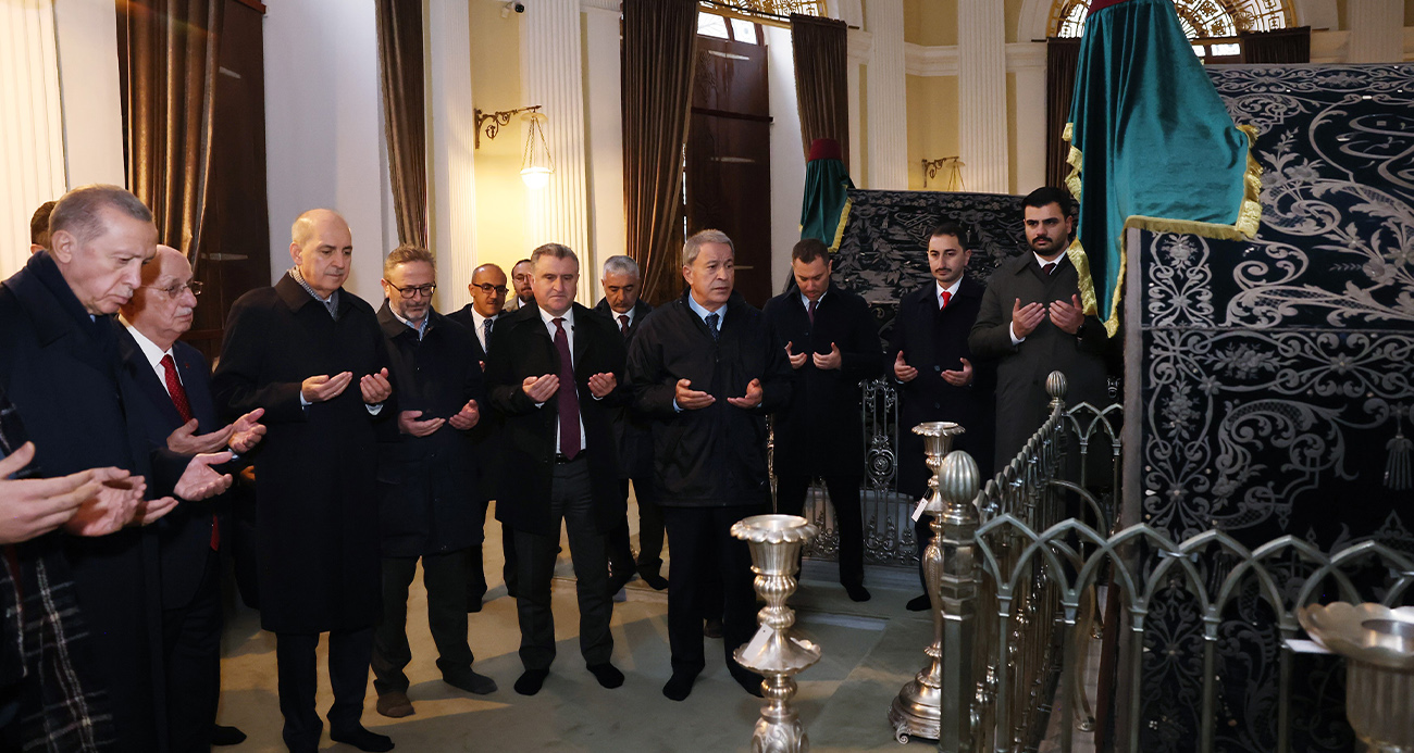 Cumhurbaşkanı Erdoğan, Sultan 2. Abdülhamid Han’ın türbesini ziyaret etti