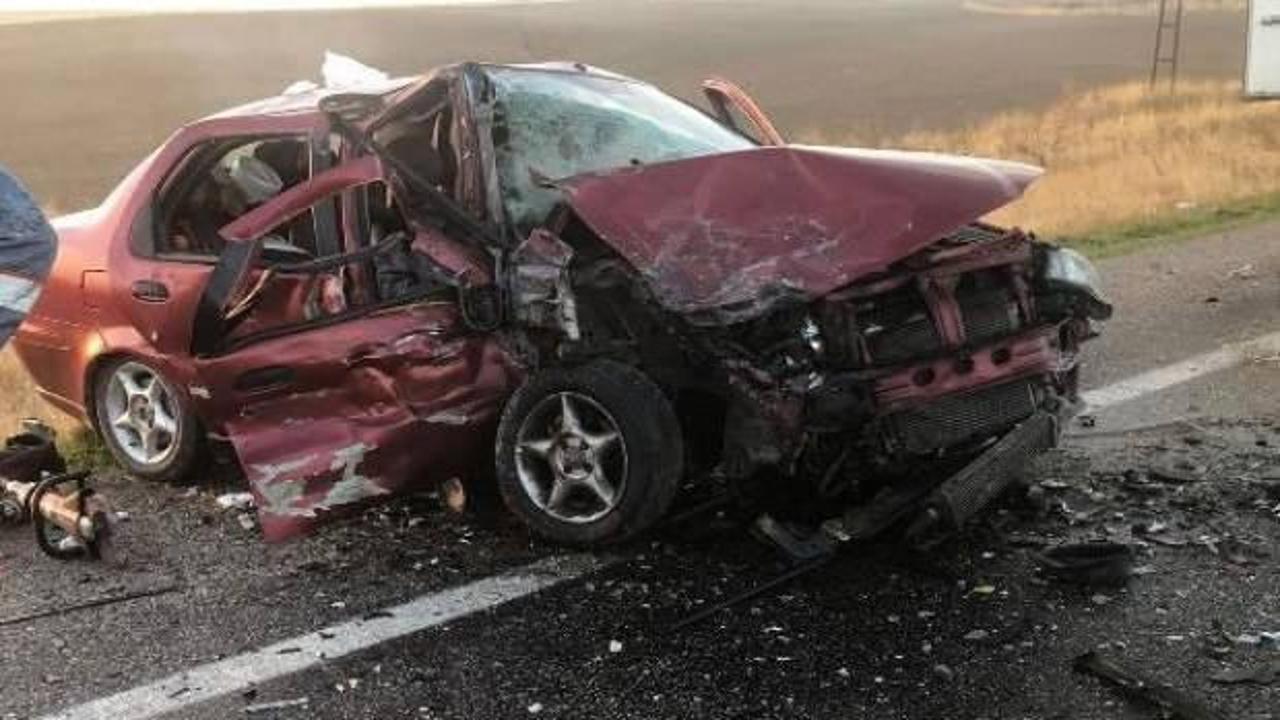 Sivas’ta otomobiller çarpıştı: 1 ölü, 4 yaralı