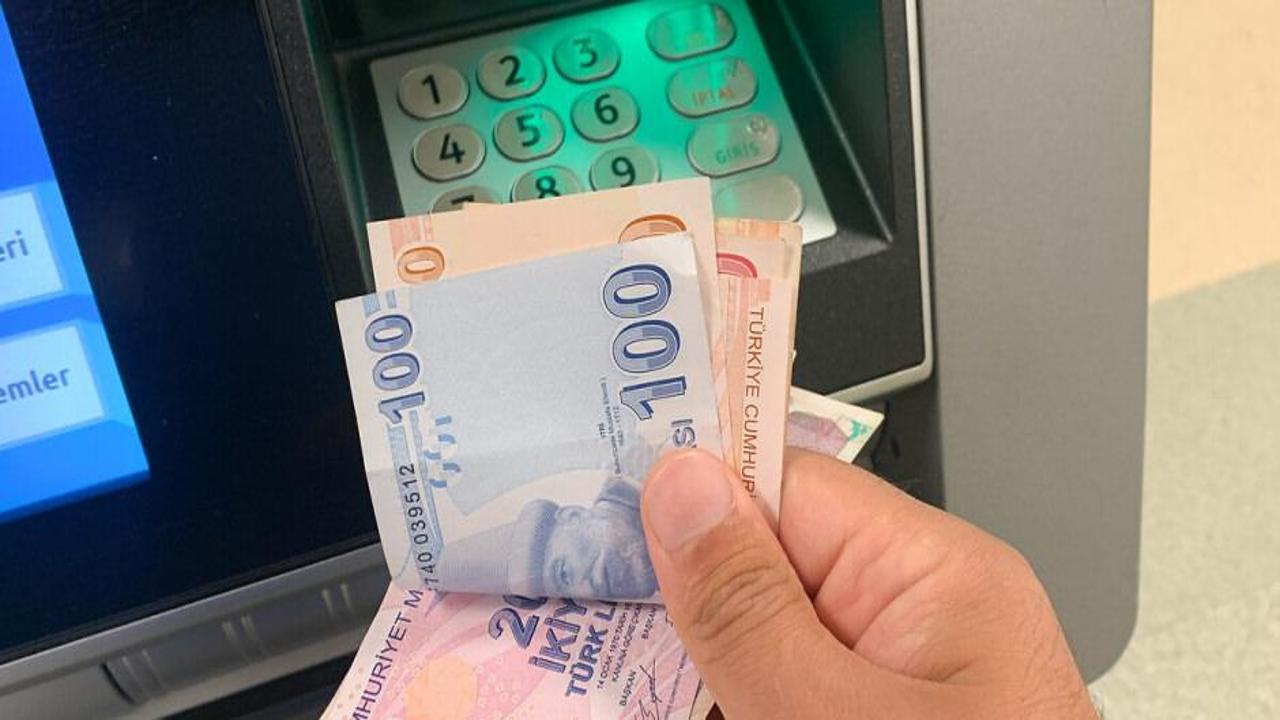 Yaşlı ve engelli aylıkları hesaplara geçti