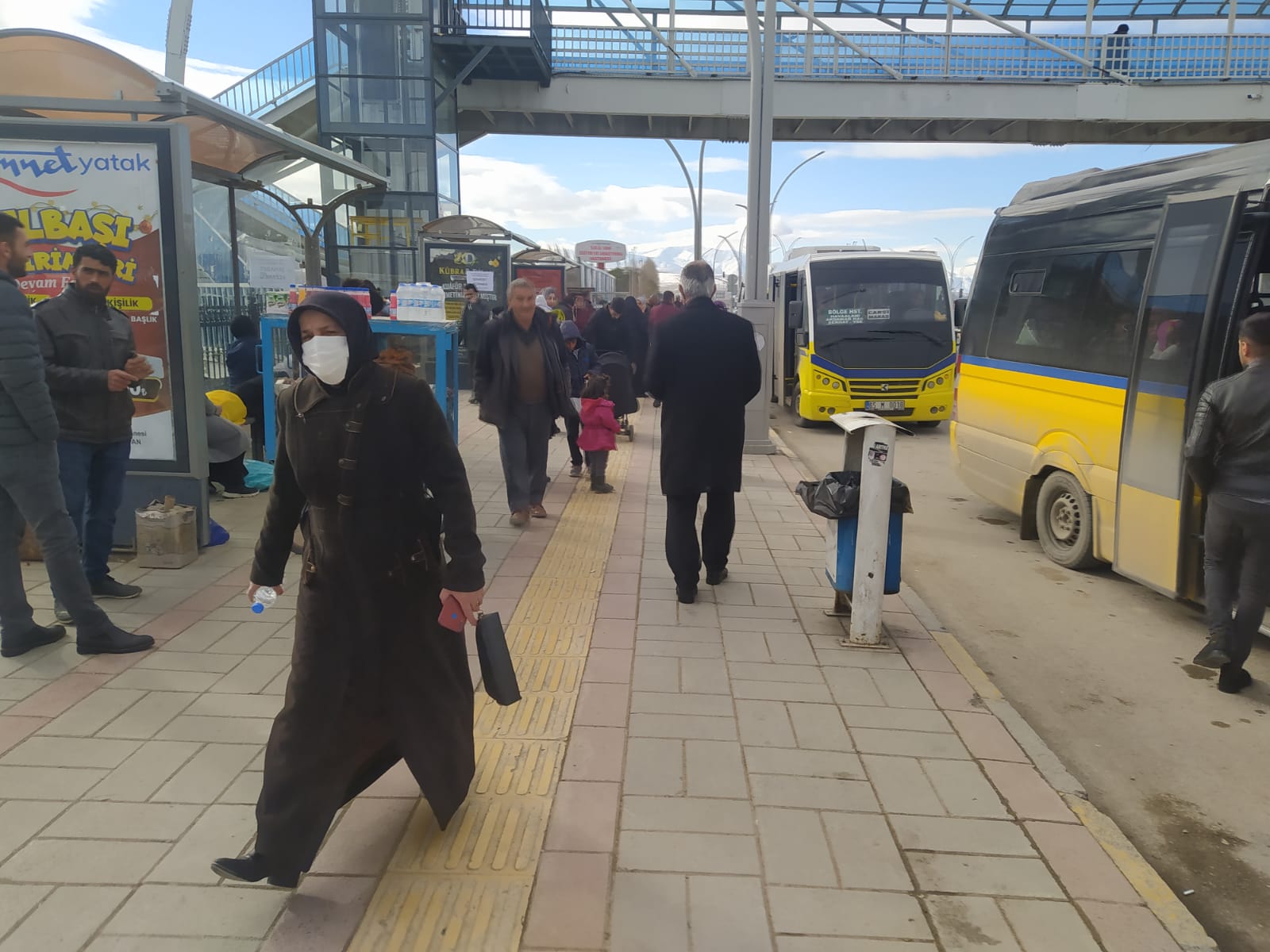 Vanlılardan belediyeye çağrı: Hastaneye giden araç sayısını arttırın