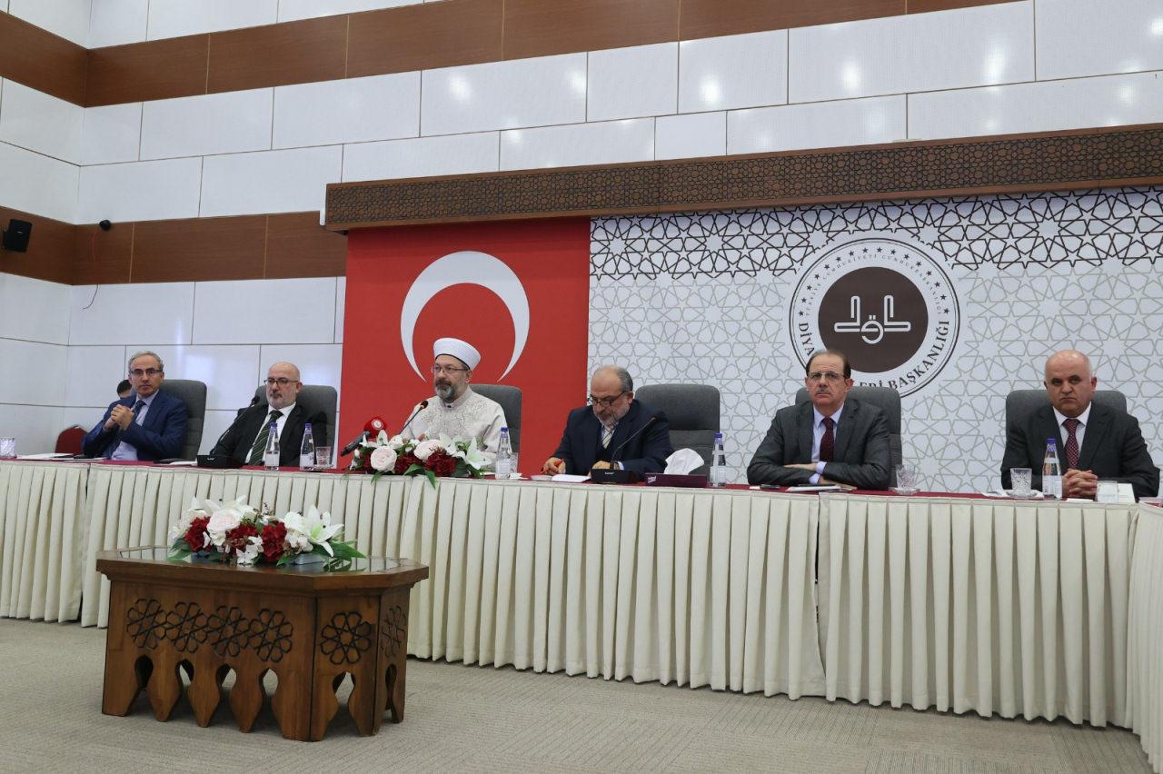 Diyanet İşleri Başkanı Erbaş, MEB ve DİB'in personel sayısında güncelleme talep etti