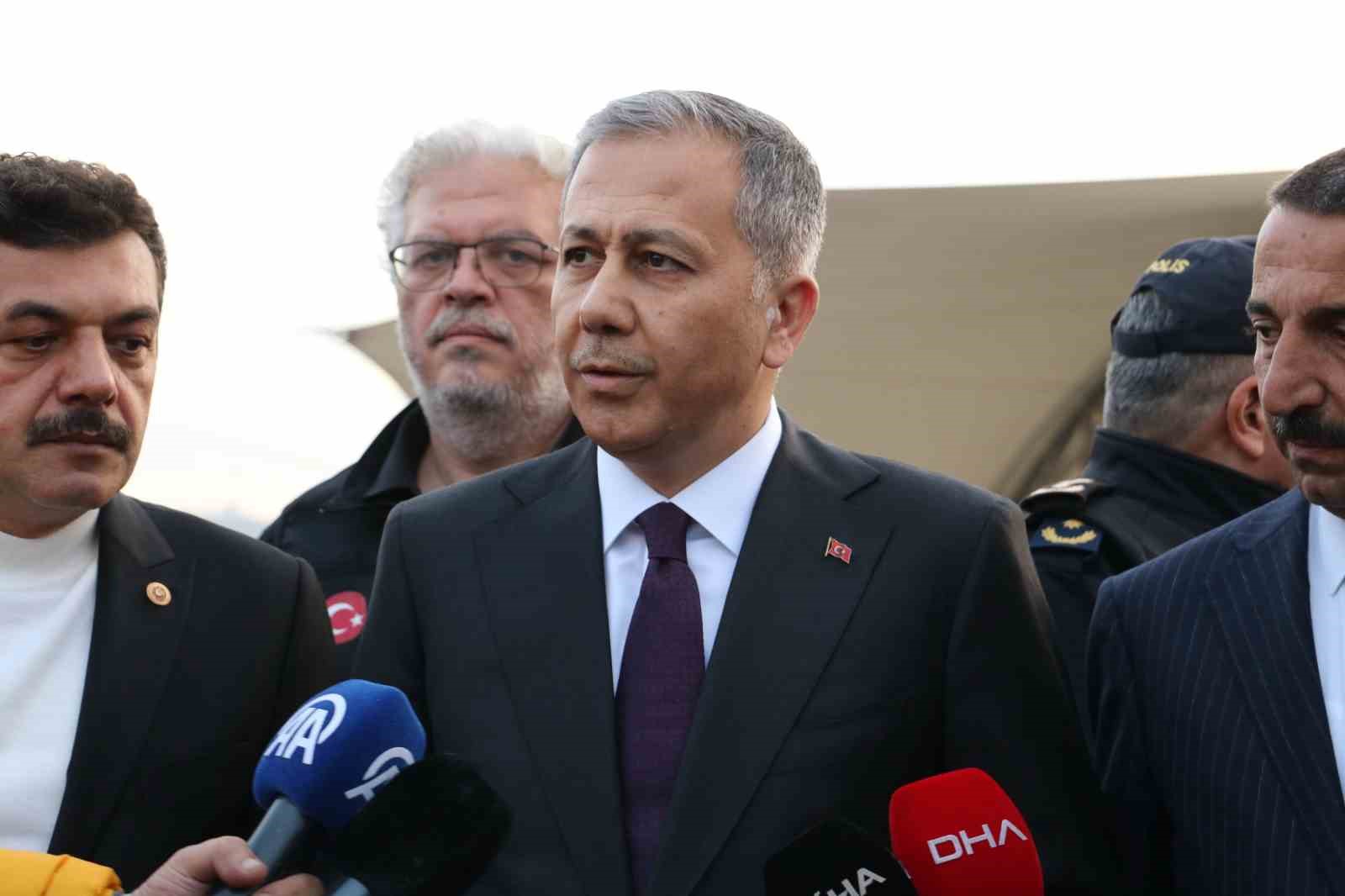 Bakan Yerlikaya: “Şu ana kadar kayıp denizcilerimizden herhangi bir emareye rastlamadık”