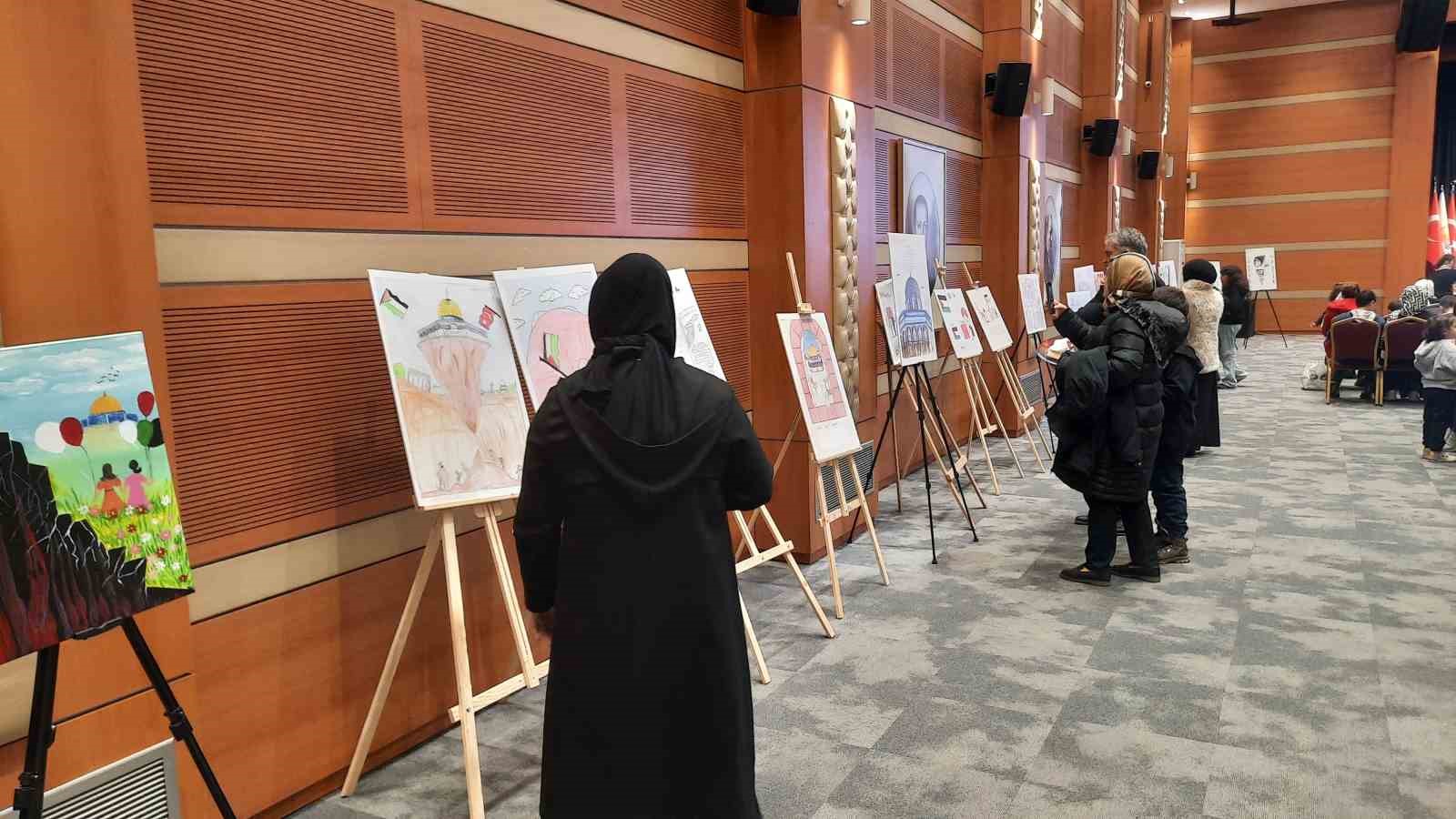 AK Parti İl Başkanlığınca düzenlenen “Kudüs’ü Hayal Ediyorum” yarışmasının ödül töreni yapıldı