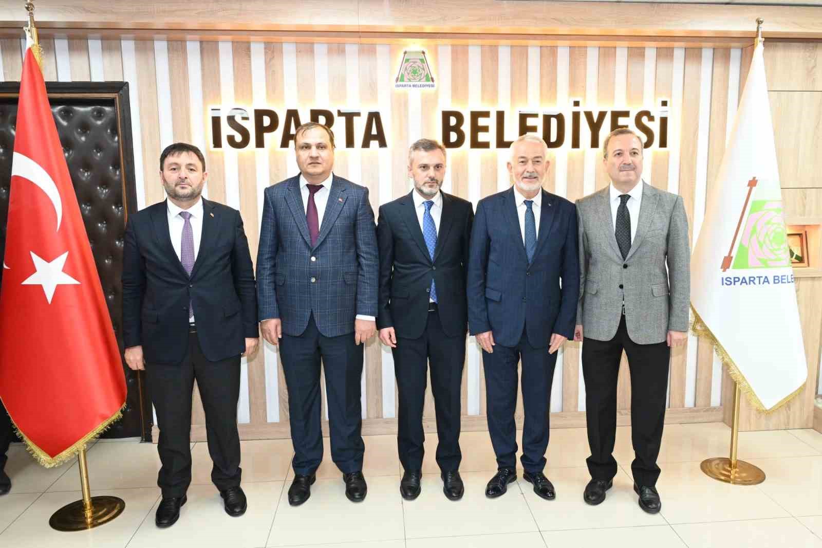 AK Parti Genel Başkan Yardımcısı Kandemir’den Başkan Başdeğirmen’e: “5 seneye 15 senelik hizmet sığdırdınız, iyi ki varsınız”