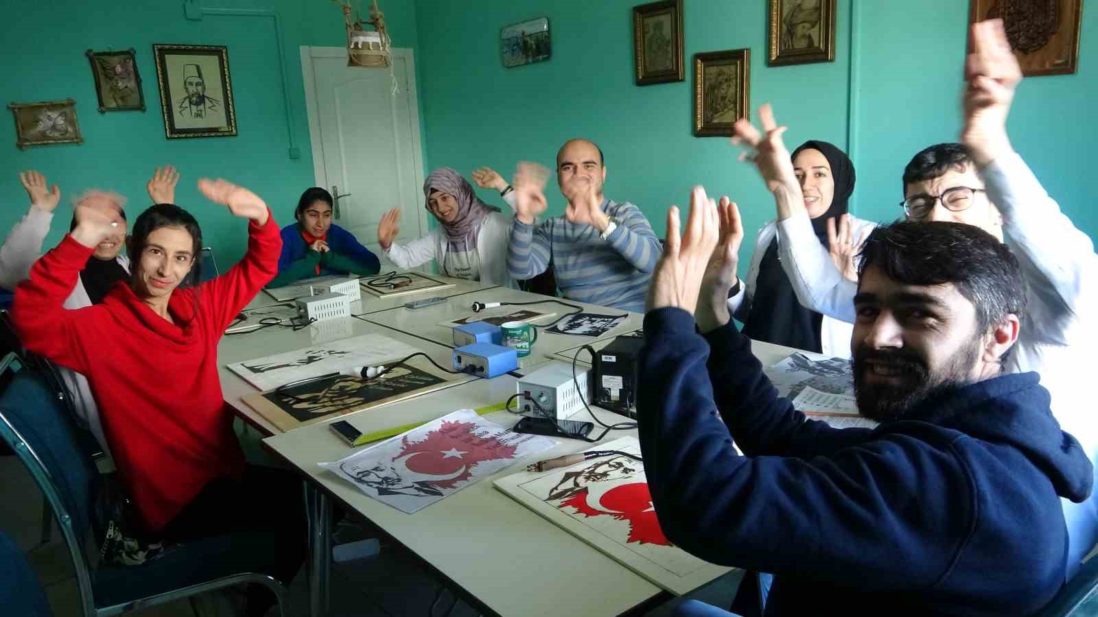 Engelsiz Yaşam Merkezi Engellilere Umut Oluyor