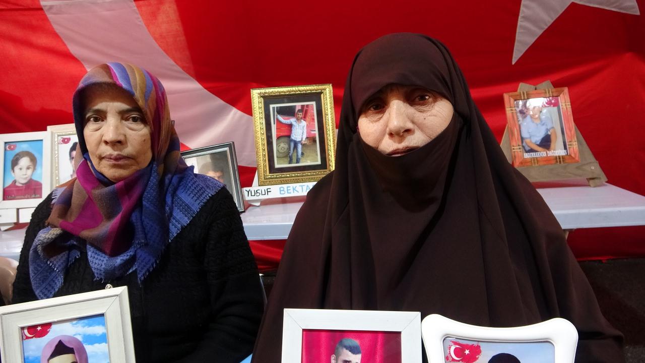 Evlat nöbeti devam ediyor... 'Oğlum, kaçın gelin bu hasretlik bitsin'