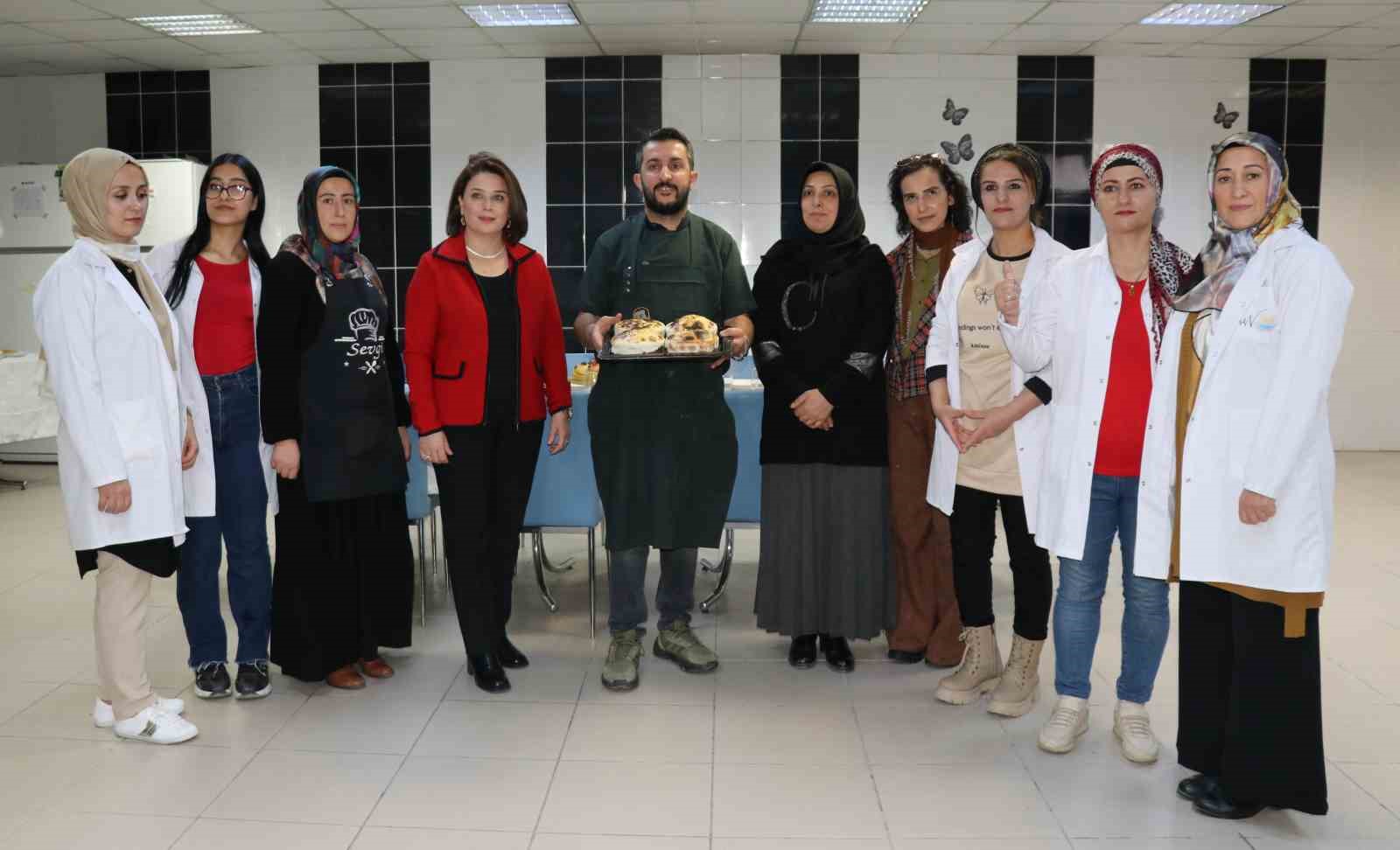 Kadın kursiyerlere uzman aşçılardan eğitim