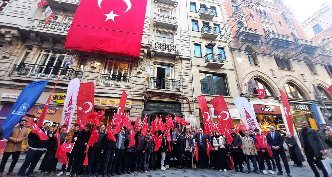 İstiklal şairi Mehmet Akif Ersoy, İstiklal Caddesi’nde anıldı