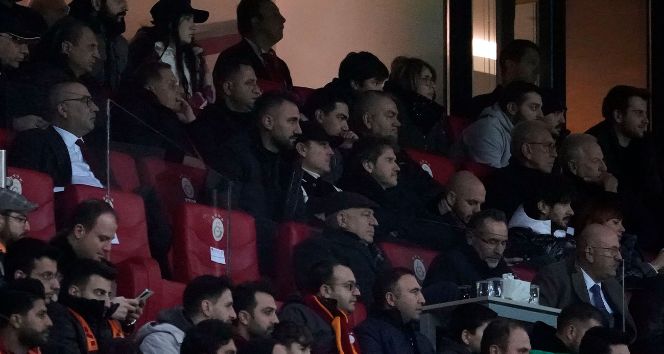 Vincenzo Montella, Galatasaray – Adana Demirspor maçını izledi