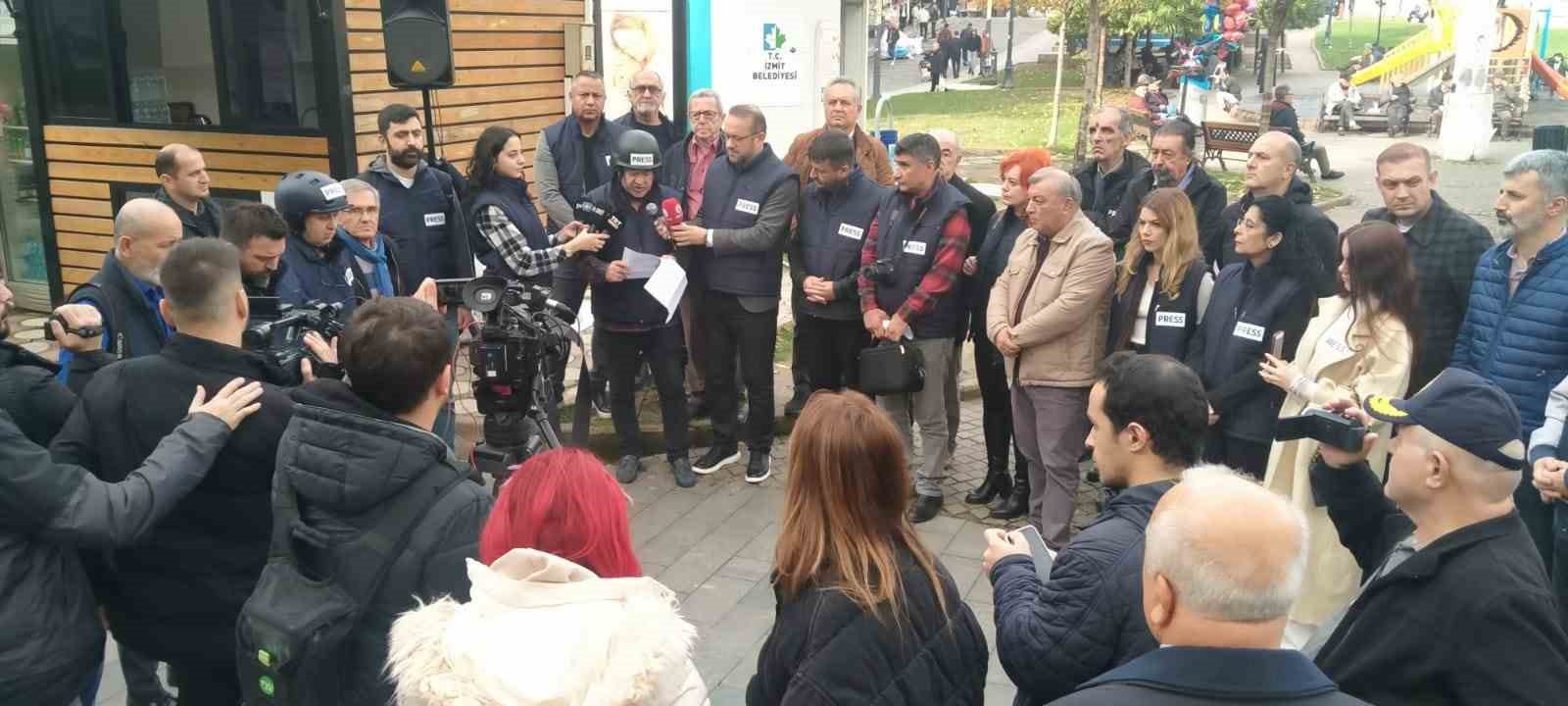 Gazeteciler İsrail’in meslektaşlarına yönelik saldırılarını protesto etti