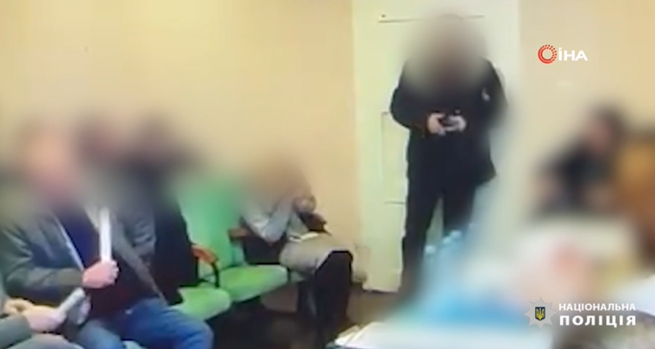 Ukrayna’da milletvekili toplantı ortasında el bombalarını patlattı: 26 yaralı