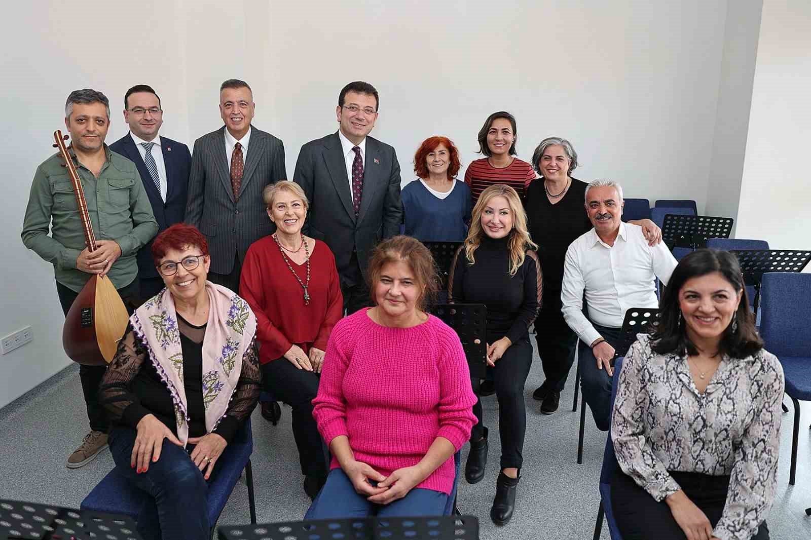 İBB Başkanı Ekrem İmamoğlu Ataşehir Belediyesi İnal Aydınoğlu Kültür Merkezini ziyaret etti