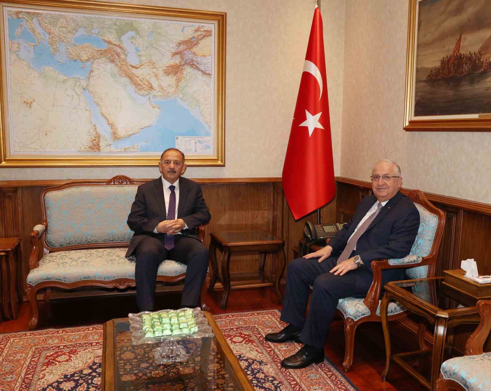 Bakan Güler ve Bakan Özhaseki bir araya geldi