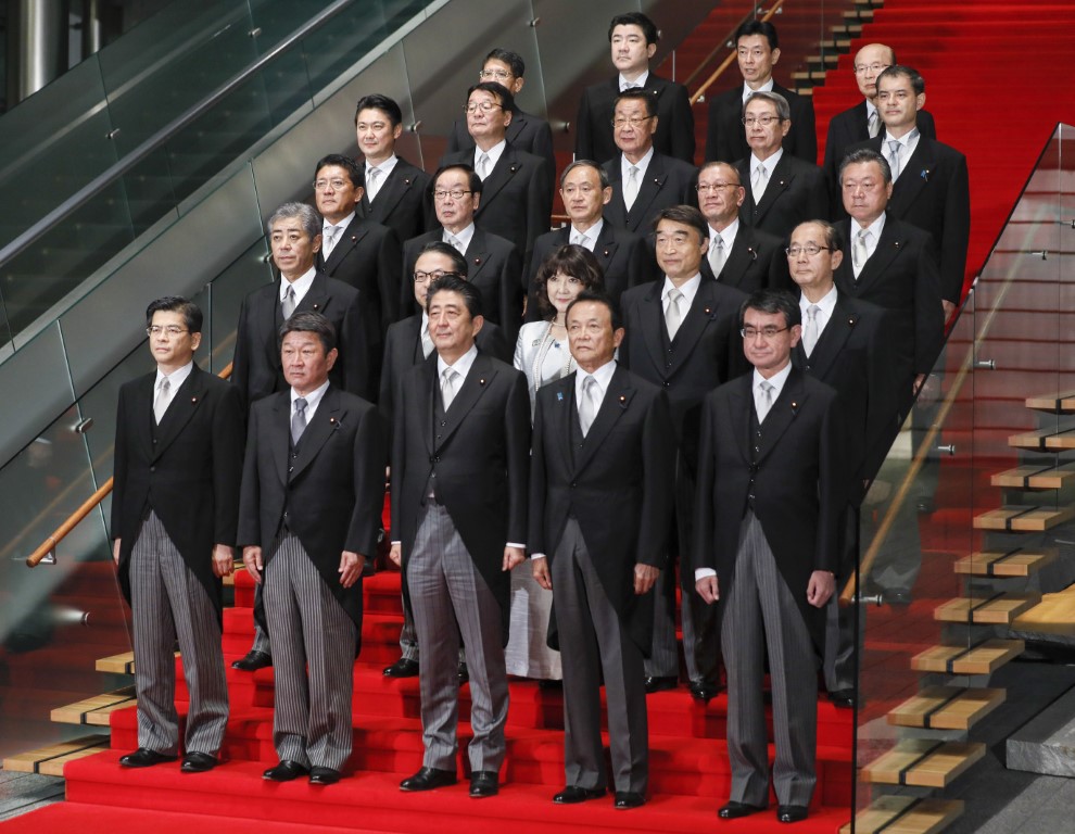 Japonya’da yolsuzluk iddiaları sonrası kabine değişti