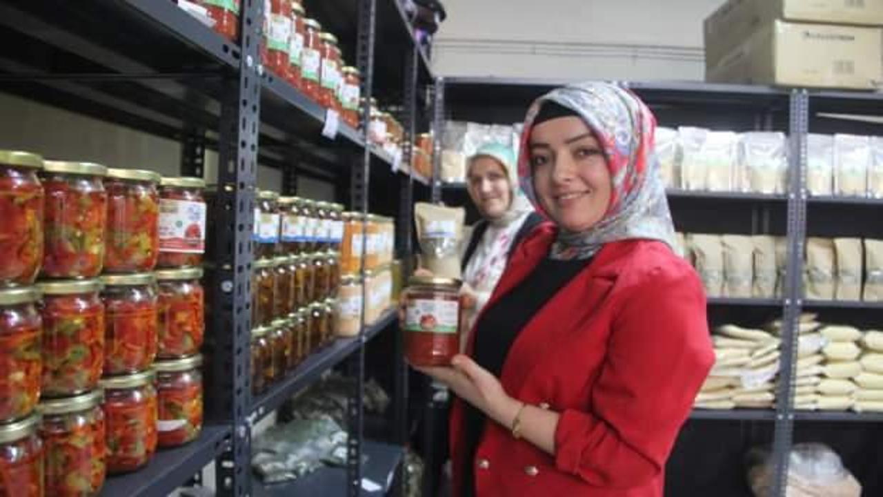 Kadınlar, 160 çeşit ürün üretip ekonomiye katkı sağlıyor