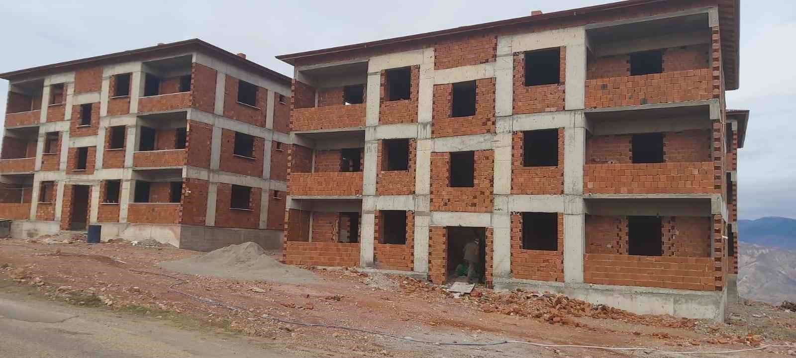 Sivas’ta yapımı süren afet evleri bir bir yükseliyor