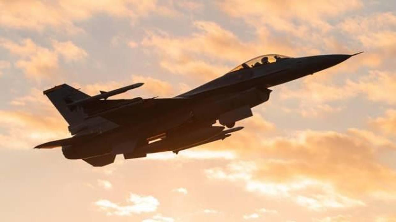 ABD’ye ait F-16, Sarı Deniz’e düştü