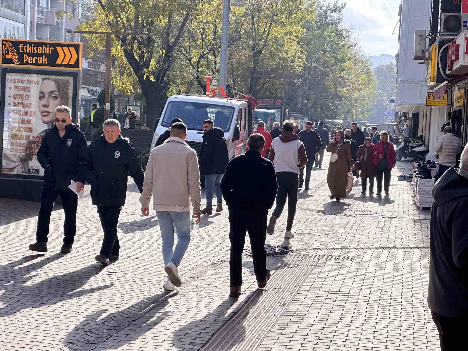 Eskişehir’de yasaklanan dilencilik yöntem değiştirdi