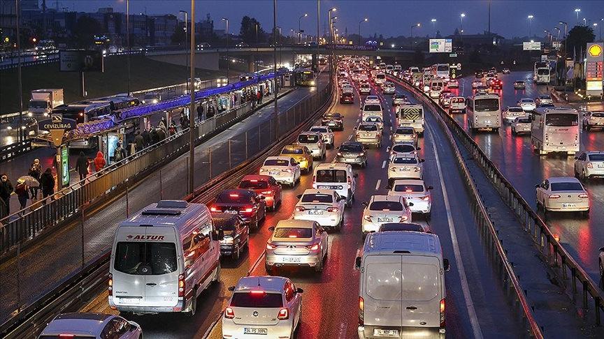 Trafik İstanbulluların ömrünün 3,5 yılını çalıyor