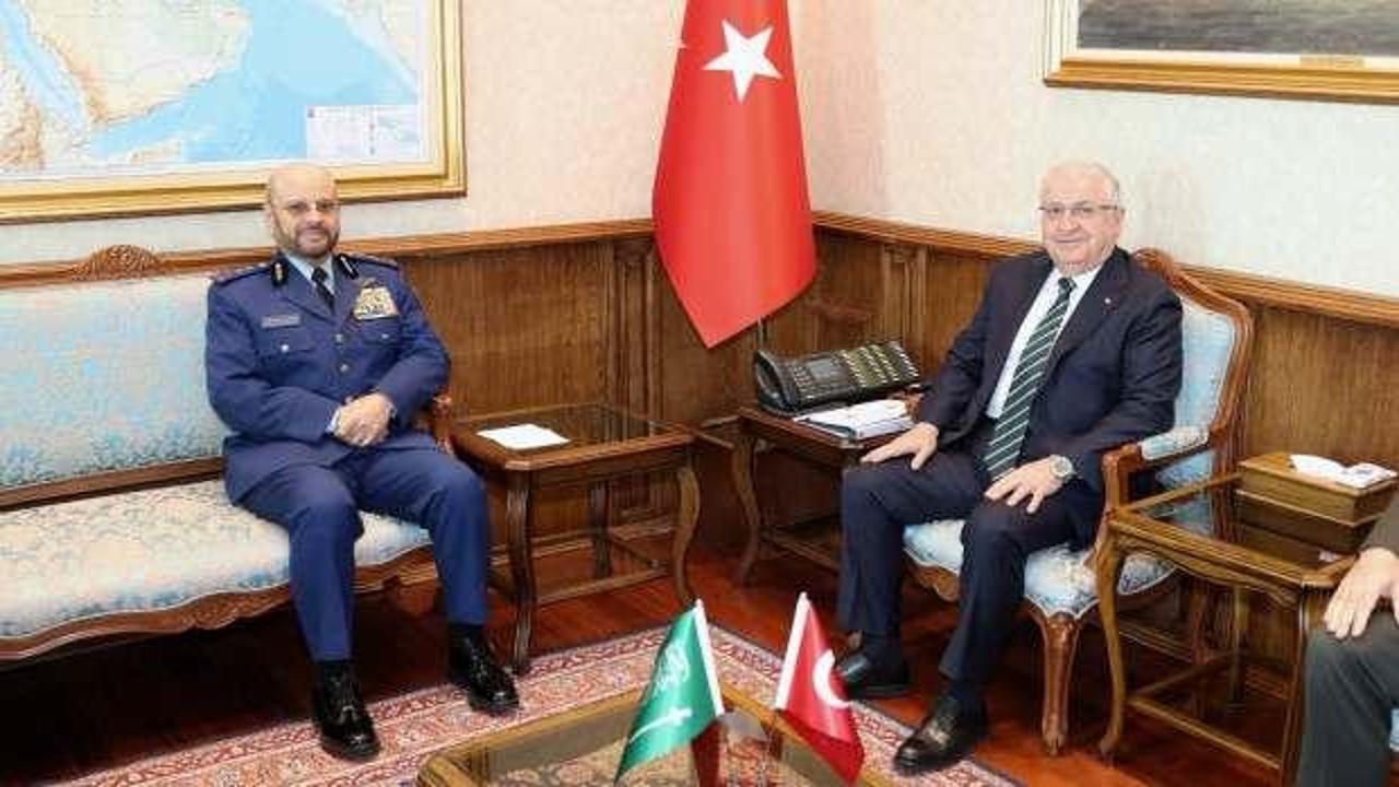 Bakan Güler, Suudi Arabistan Genelkurmay Başkanı ile görüştü