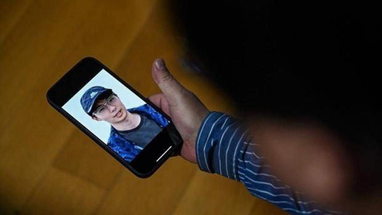 Bilim kurgu dizisi gerçek oluyor: Acılı baba, ölen oğlunun avatarıyla konuştu!