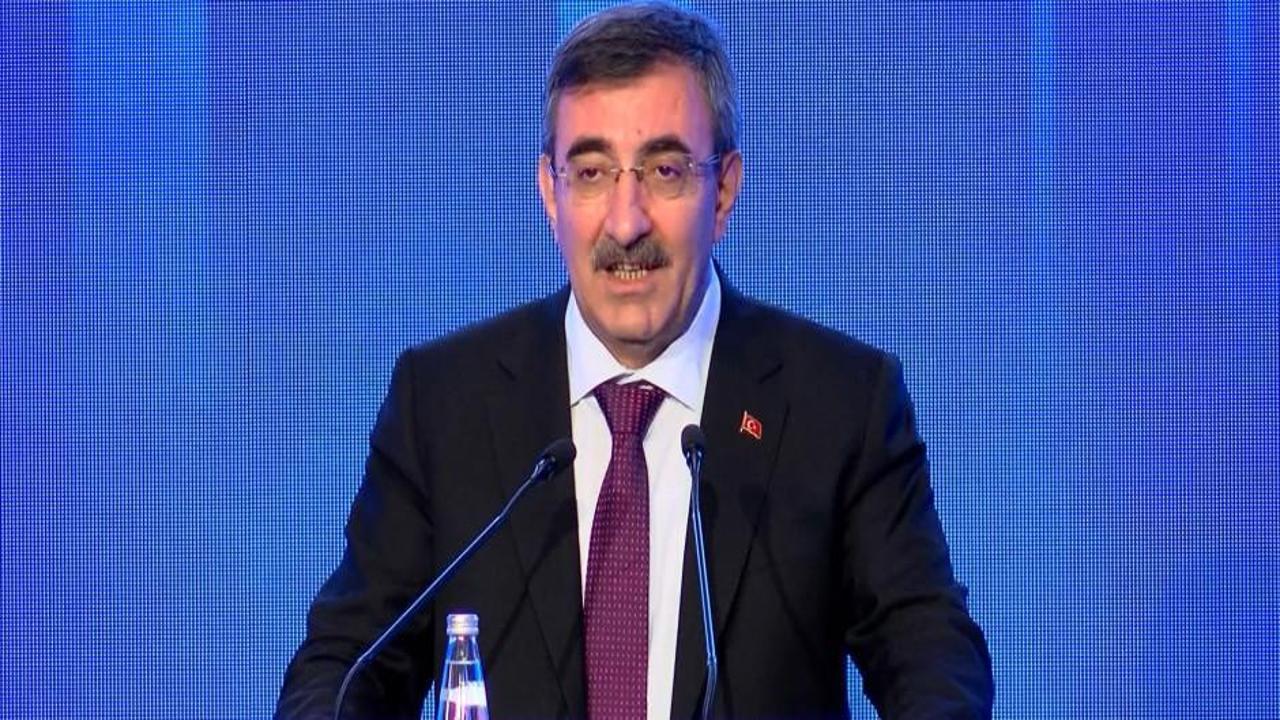 Cevdet Yılmaz: Çıkışlar aşamalı olarak devam edecek