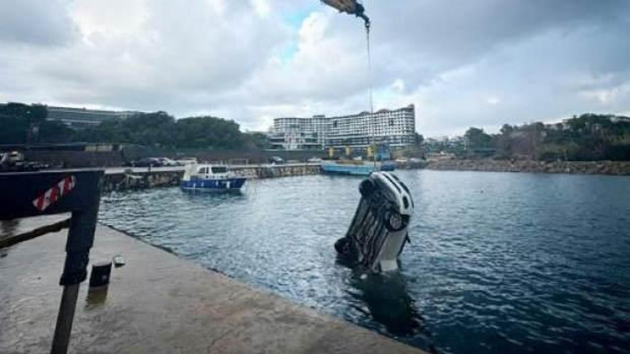 Denize düşen otomobildeki 2 kişi hayatını kaybetti