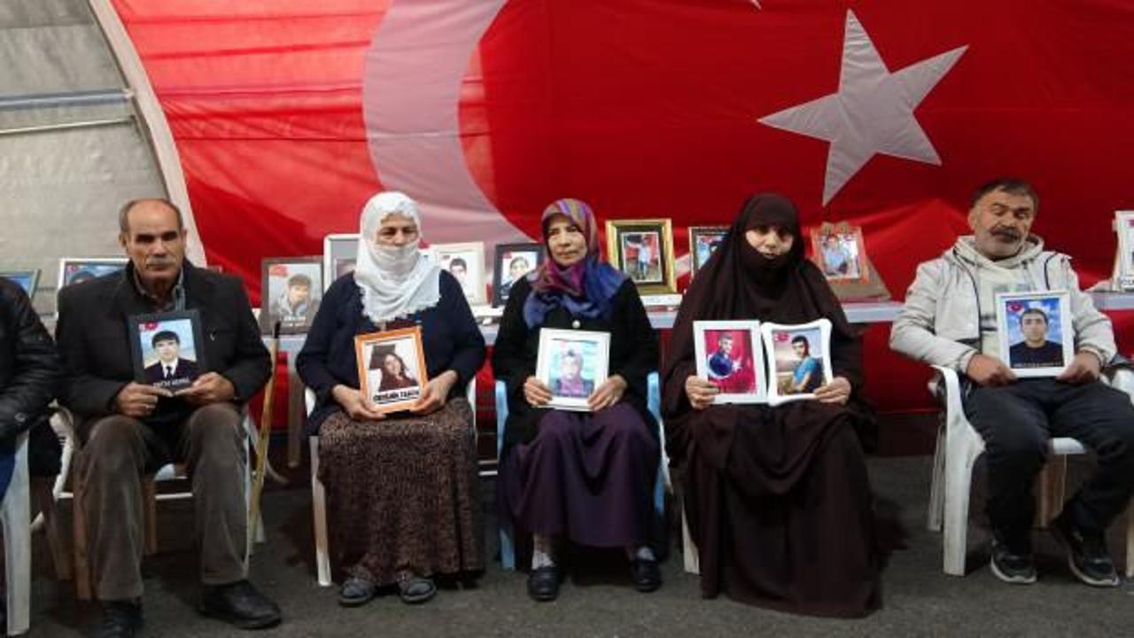 Evlat nöbeti devam ediyor… ‘Oğlum, kaçın gelin bu hasretlik bitsin’