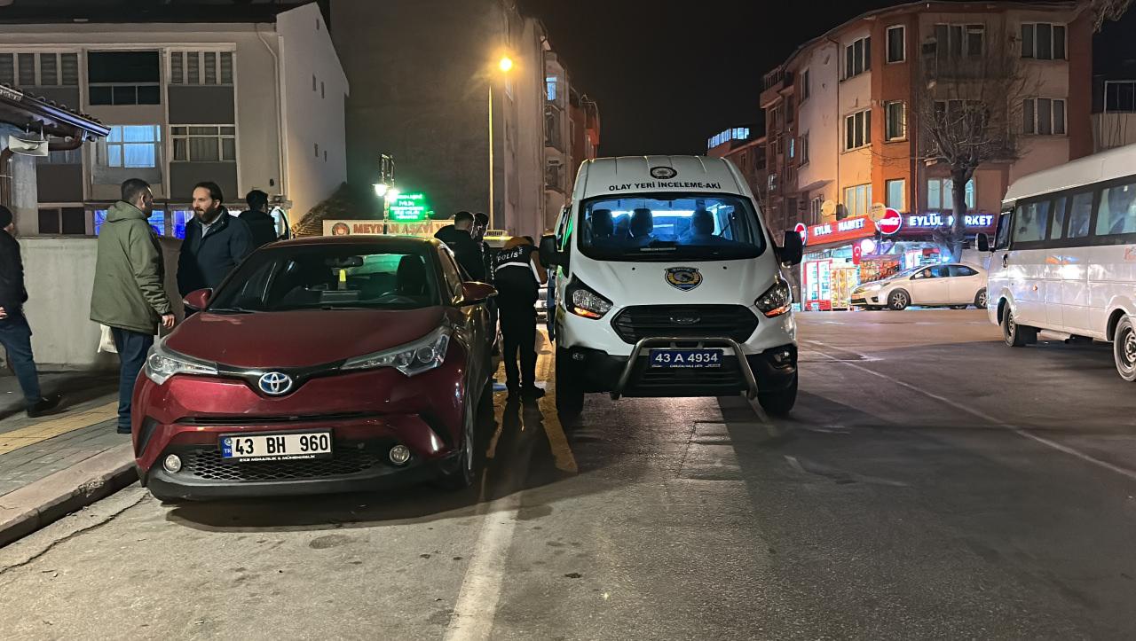 Astsubay trafikte tartıştığı genci tabancayla yaraladı