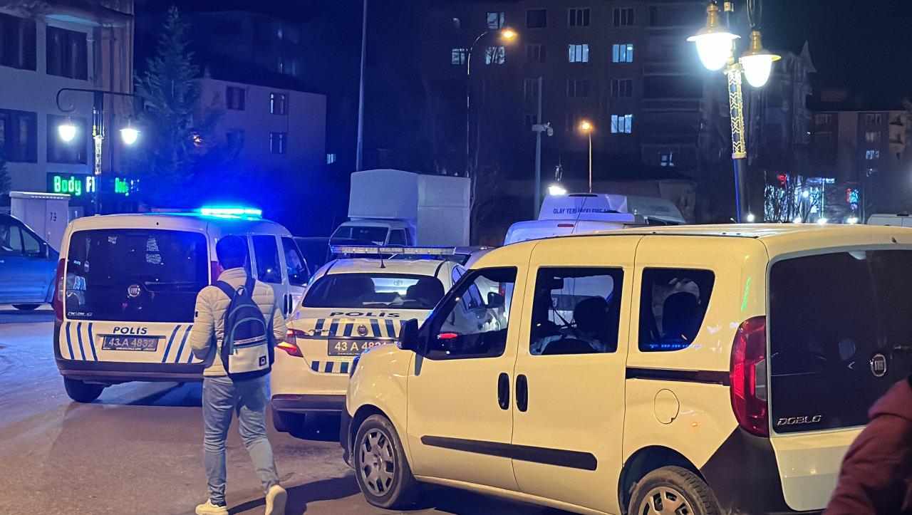 Astsubay trafikte tartıştığı genci tabancayla yaraladı