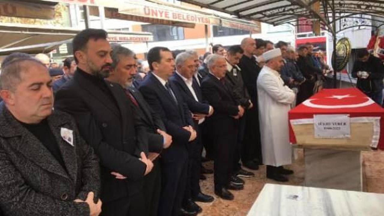 Eski Sanayi ve Ticaret Bakanı Yürür memleketinde ebediyete uğurlandı