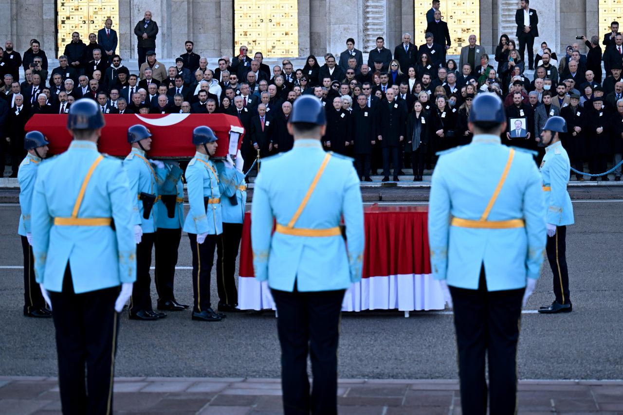 Yaşar Okuyan için Meclis'te cenaze töreni düzenlendi