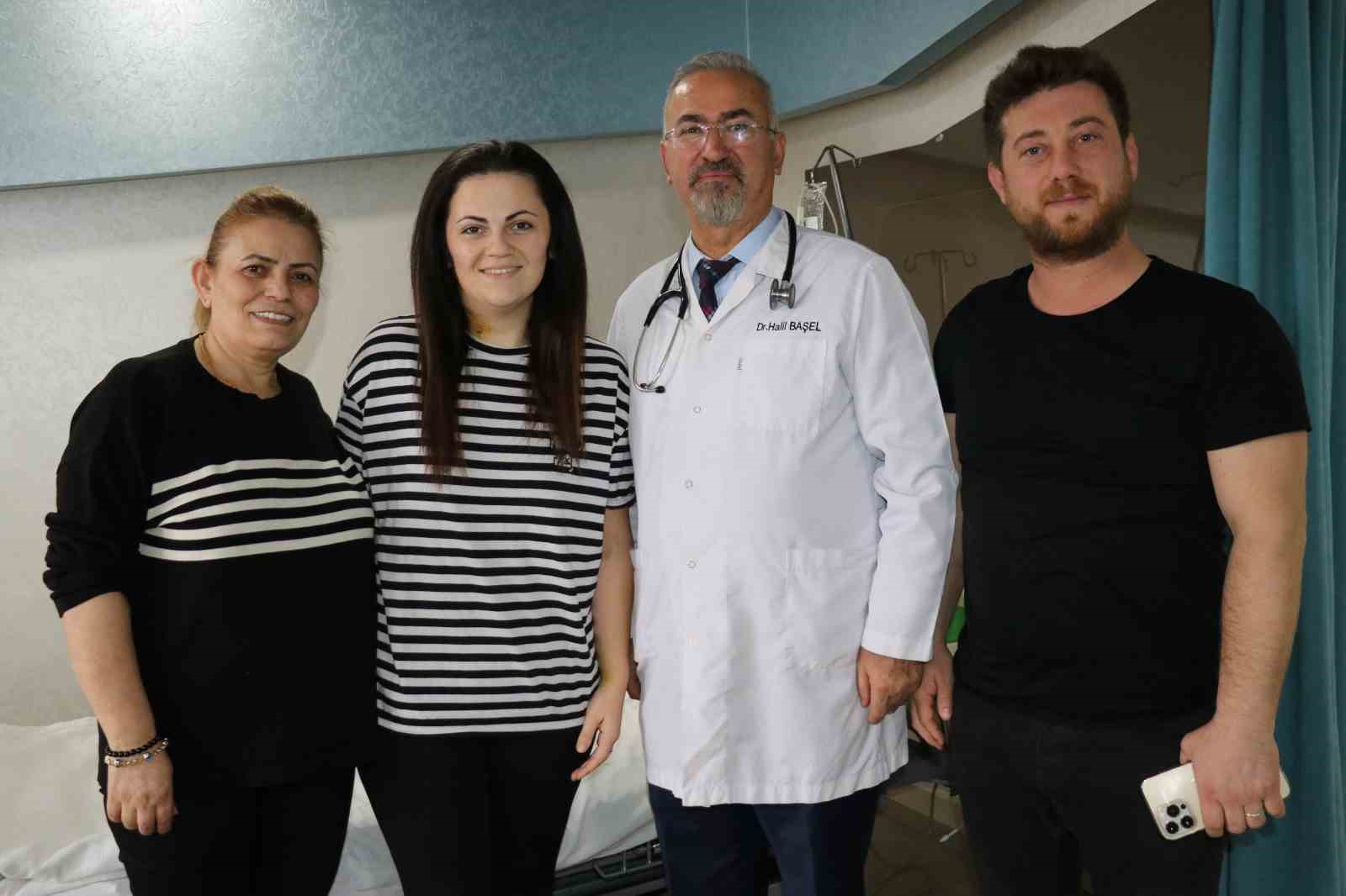 Glomus tümörü ameliyatlarını bir haftada gerçekleştiriyor