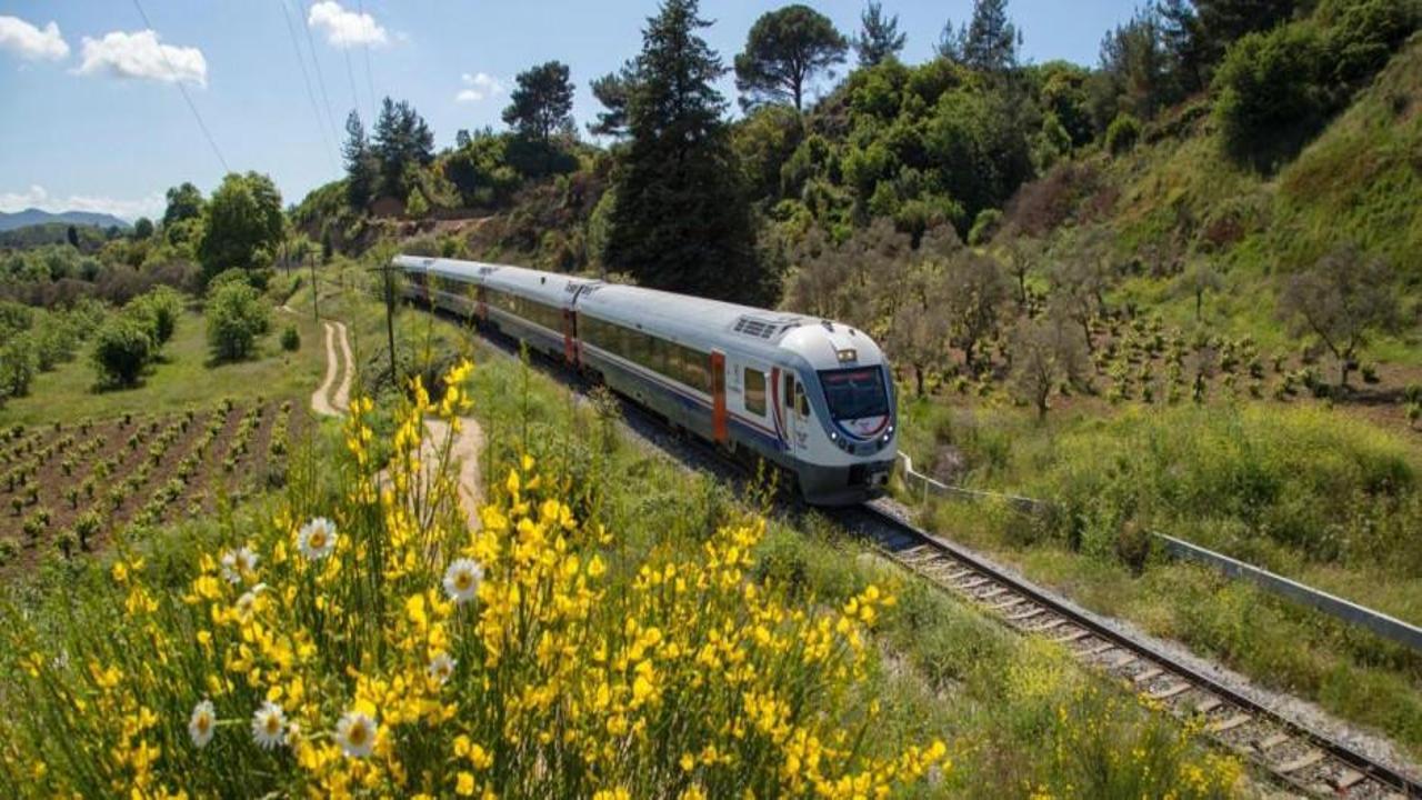 ‘Göller Ekspresi’ gündüz seferlerine başlıyor