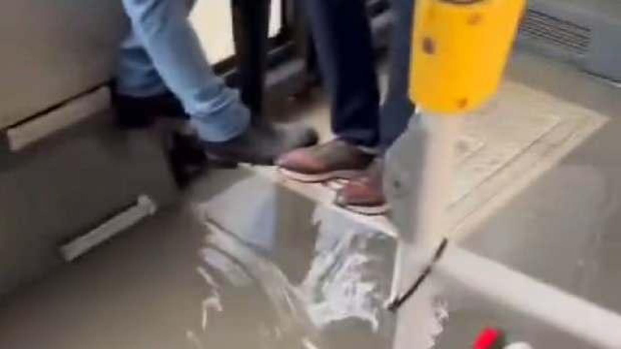 İETT Otobüsünü su bastı!