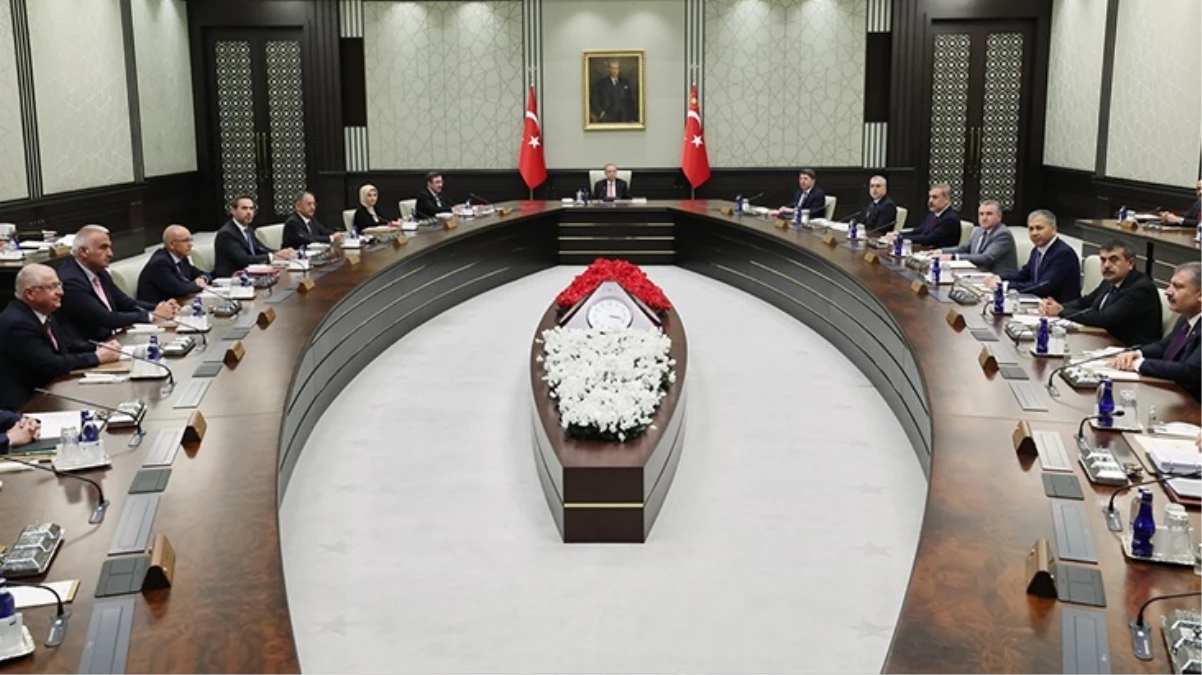 Gözler bugün gerçekleşecek Kabine Toplantısı’nda! Masada milyonlarca çalışanı ilgilendiren asgari ücret konusu var