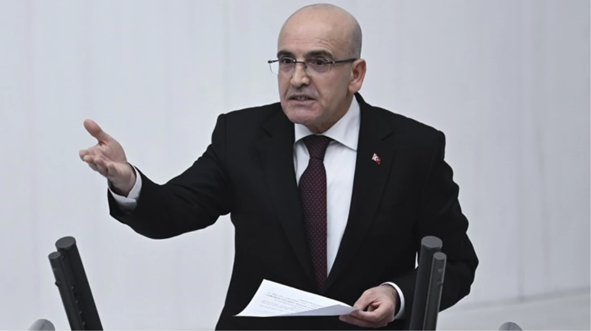 Mehmet Şimşek “Yurt dışında para aramıyoruz” dedi, muhalefet sıralarının tepkisi bir hayli sert oldu