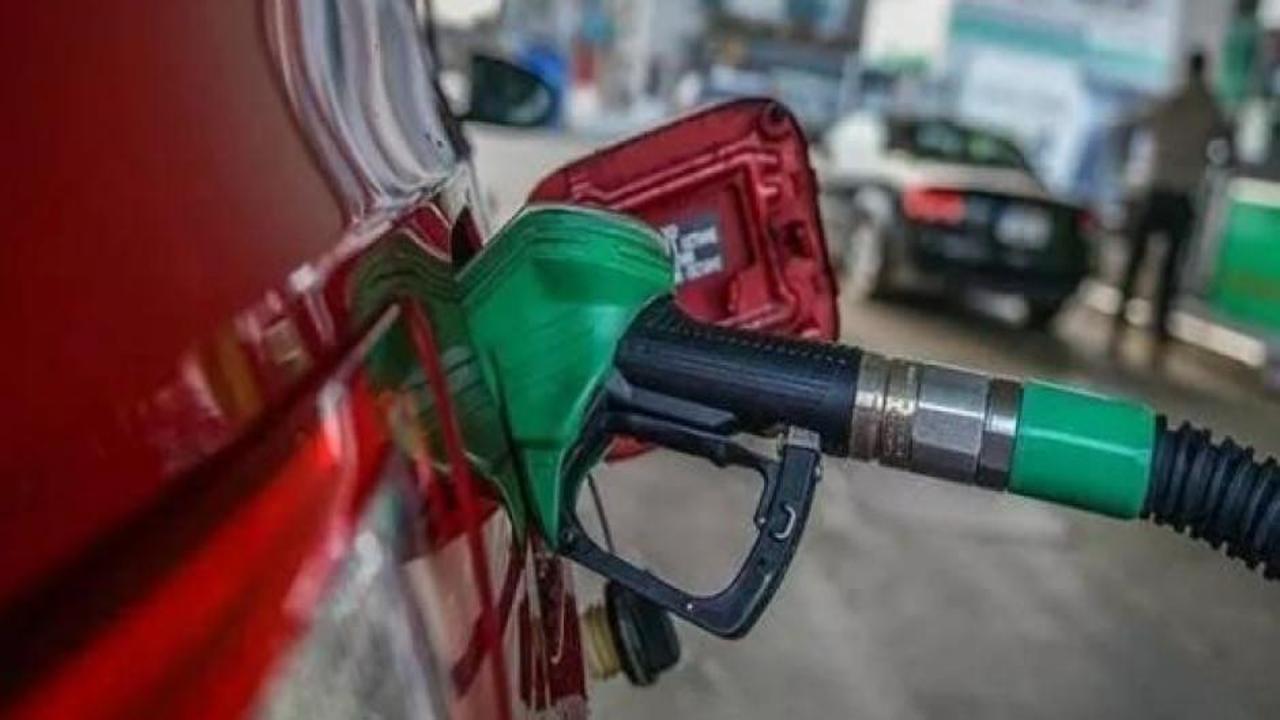 Petrol fiyatı düştü: Benzin ve motorin indirim var mı?
