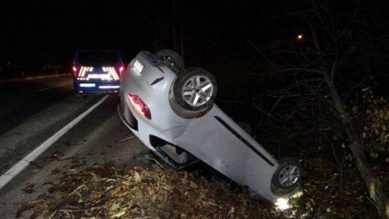 Uşak’ta şarampole devrilen araçta 4 kişi yaralandı