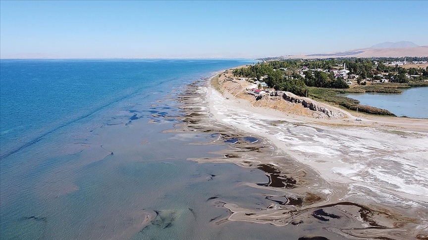 Prof. Dr. Alaeddinoğlu: Van Gölü eski ihtişamına muhtemelen kavuşamayacak