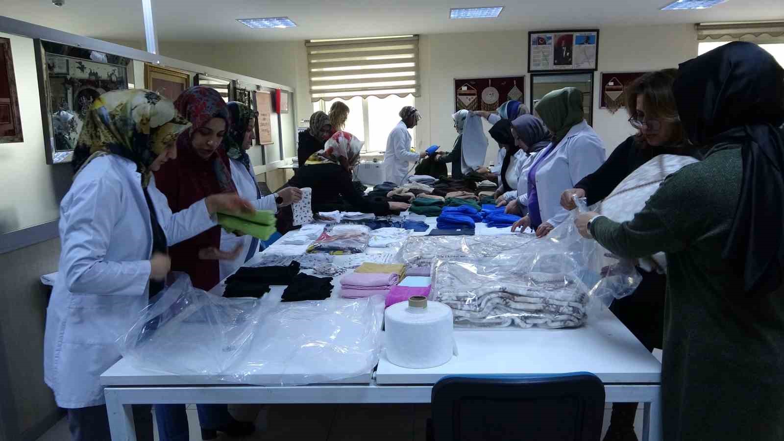 Van’da kadınlar Gazze için üretiyor