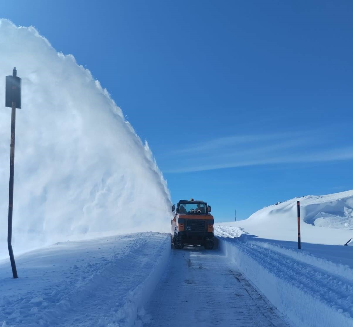 Van’da karla mücadele çalışmaları sürüyor