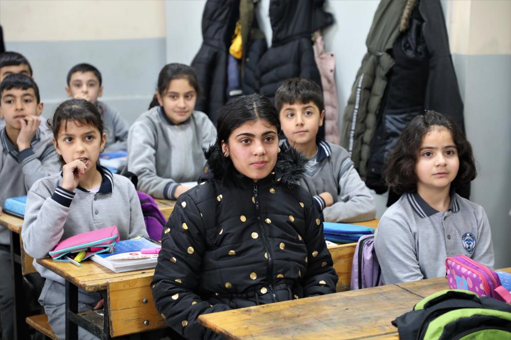 “Okulum Beni Bekler Projesi” ile yeniden sıralara oturdular