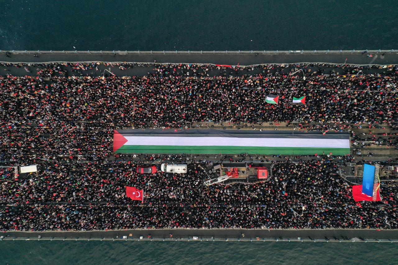 Milli İradenin adresi Galata: İstanbul'da tarihi yürüyüş başladı!