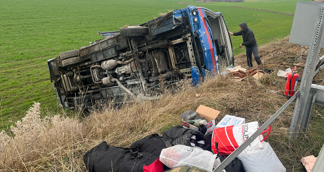 Cezaevi nakil aracı şarampole yuvarlandı: 20 yaralı