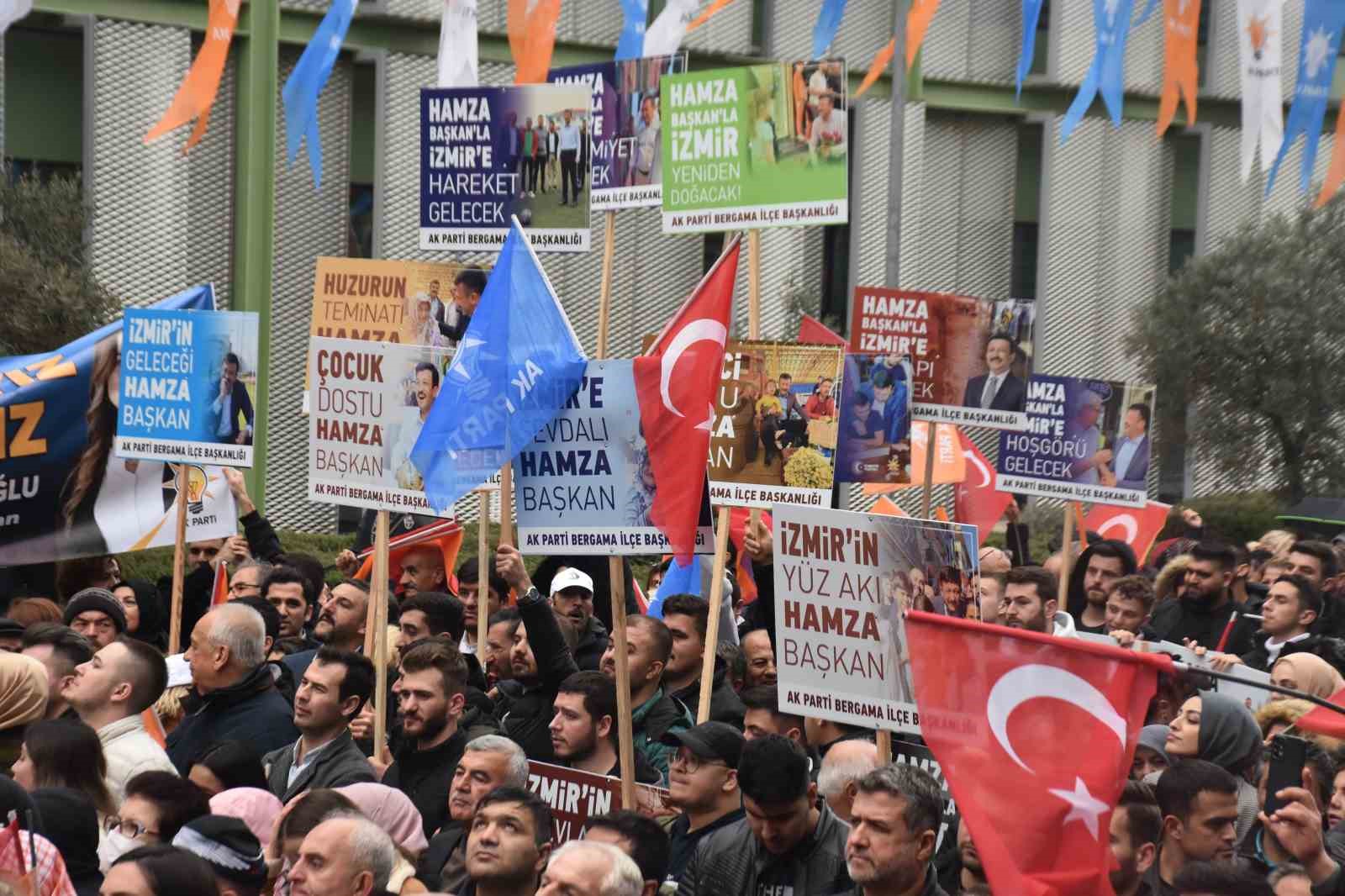 Hamza Dağ’dan İzmir’de mesaj: “Biz İzmir’iz başarabiliriz”