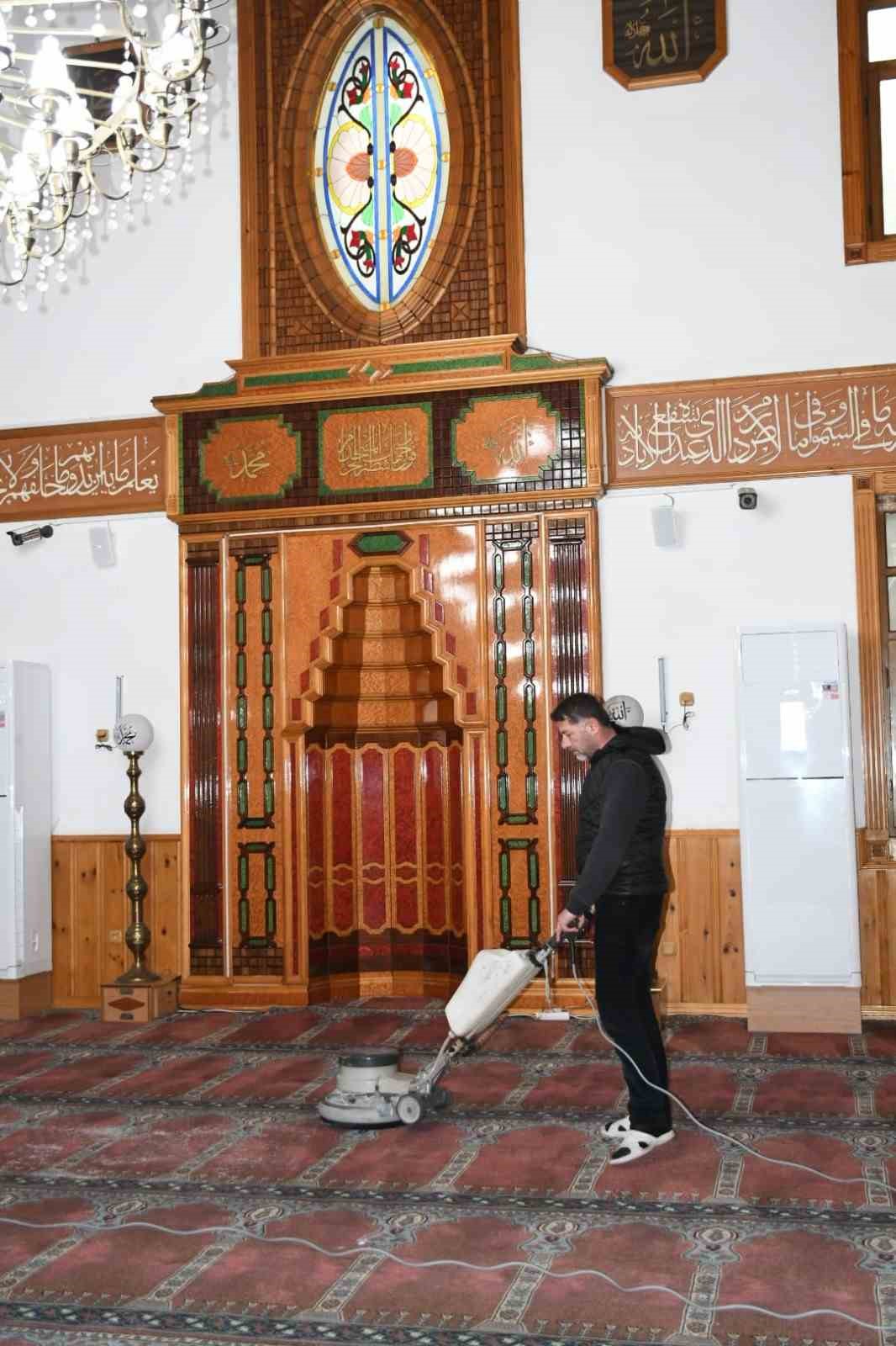Ramazan Ayı öncesi camilerde temizlik seferberliği