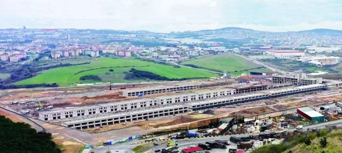 Tuzla'daki inşaat 5 yıldır atıl durumda! İBB'nin bitmeyen 'hal'ine sert tepki