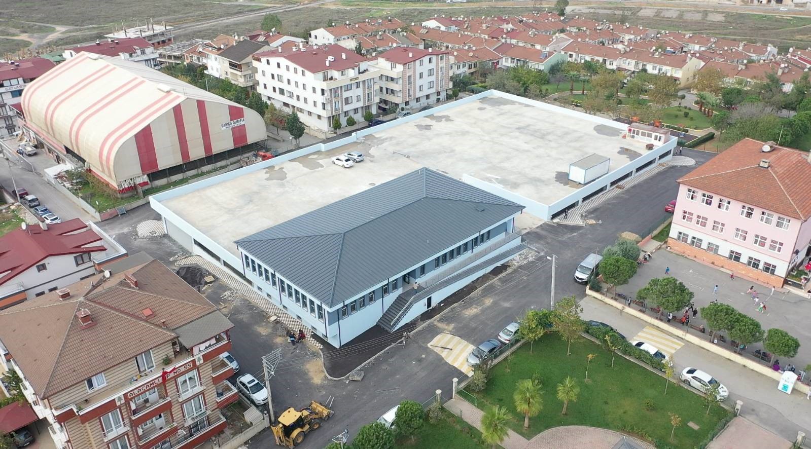 Emek Mahallesi’ne kapalı pazar yapıldı