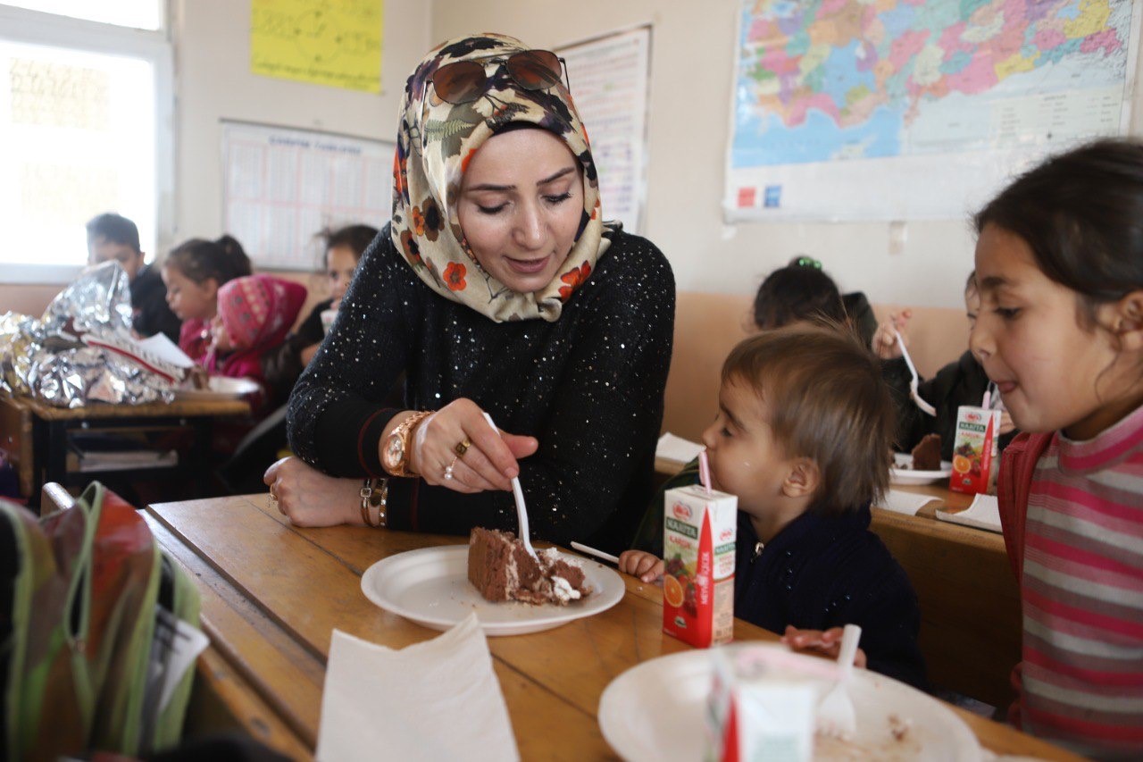 Yardım elleri, köy çocukları okusun diye birleşiyor